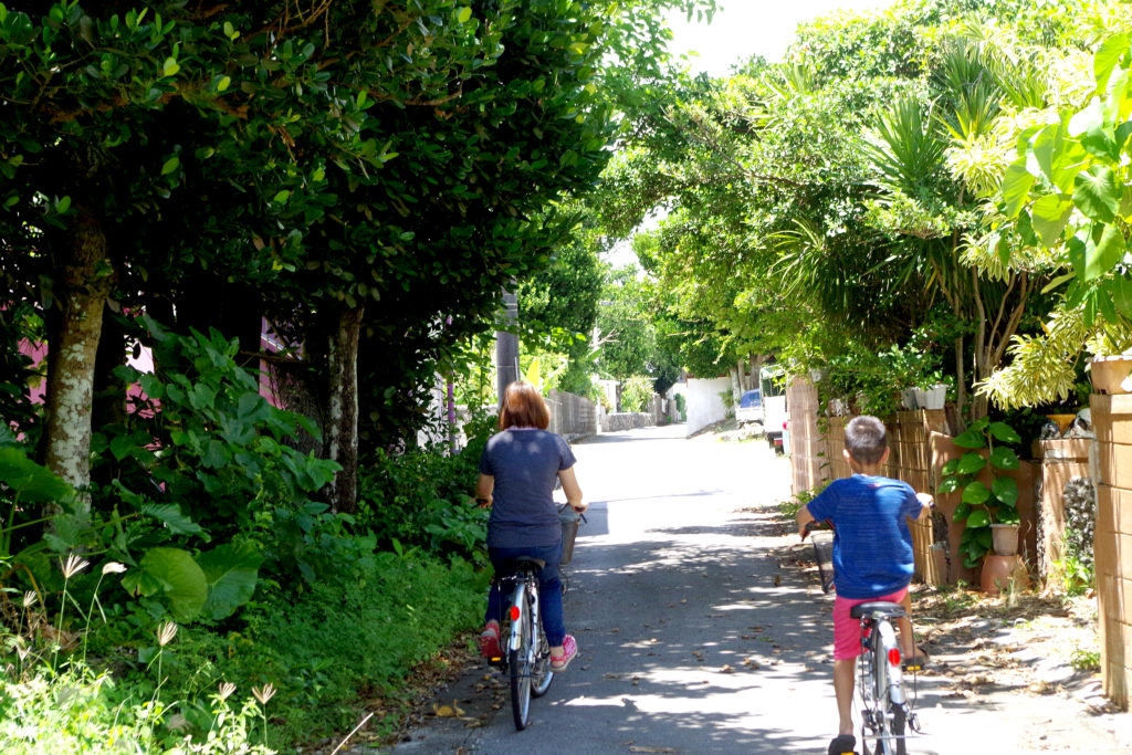 石垣島での家族サイクリング